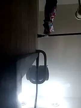 Sania-Love – webcam model profile photo Image 3