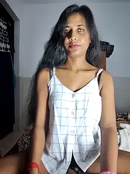 STRIP_GLOW – webcam model profile photo Image 16