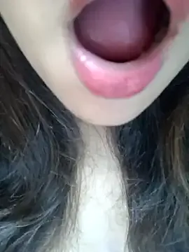 _Alicee_1 – webcam model profile photo Image 11