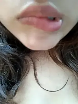 _Alicee_1 – webcam model profile photo Image 9