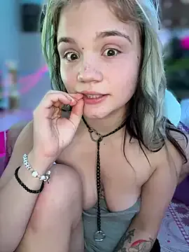 Wkatte – webcam model profile photo Image 14