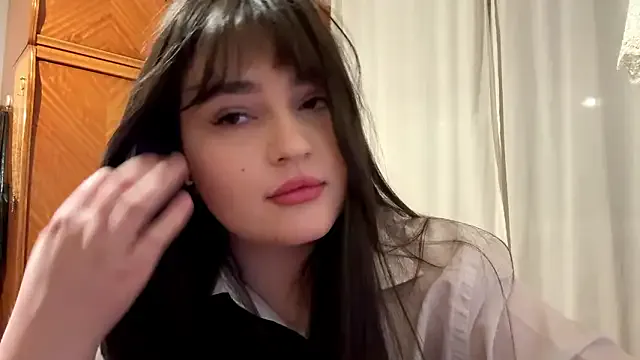 baadievino – webcam model profile photo Image 3