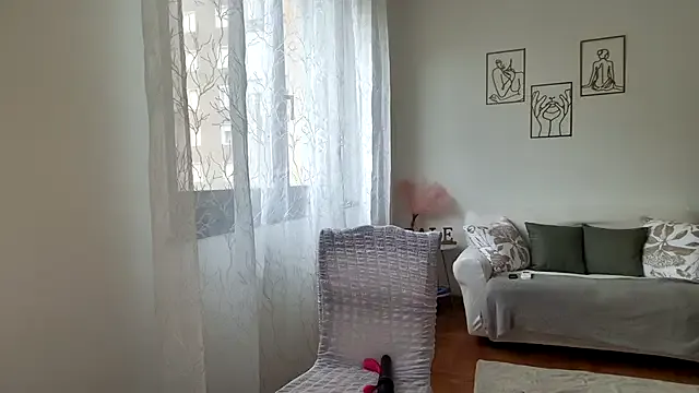 Samira-Summer – webcam model profile photo Image 14