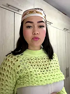 husa_Malikaa – webcam model profile photo Image 10