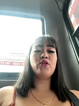 husa_Malikaa – webcam model profile photo Image 4