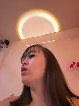 husa_Malikaa – webcam model profile photo Image 6