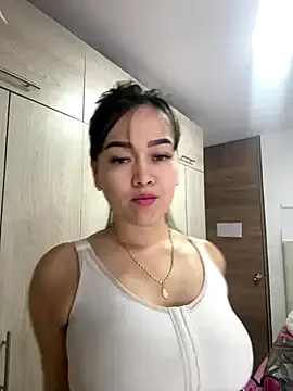 husa_Malikaa – webcam model profile photo Image 9