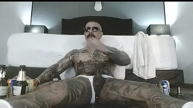 approche_toi_petite – webcam model profile photo Image 3