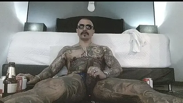 approche_toi_petite – webcam model profile photo Image 5