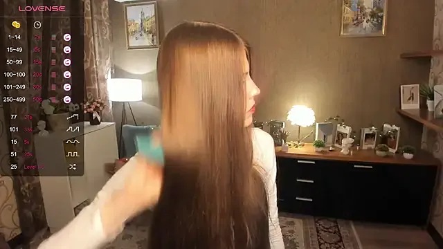 Sugarlina – webcam model profile photo Image 3