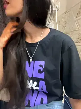 SophiiaStarr – webcam model profile photo Image 2