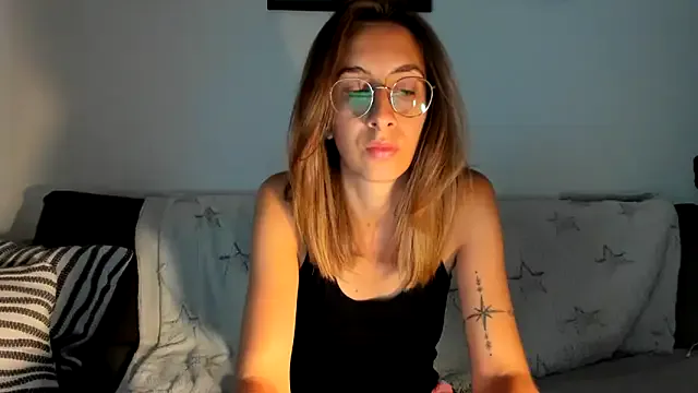 Liz_Hush – webcam model profile photo Image 11