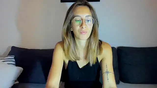 Liz_Hush – webcam model profile photo Image 15