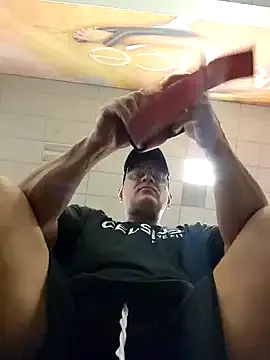 myriambirkett – webcam model profile photo Image 9