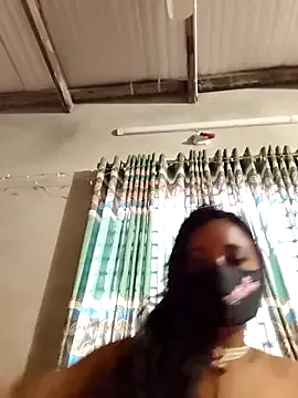 sareandrob – webcam model profile photo Image 10