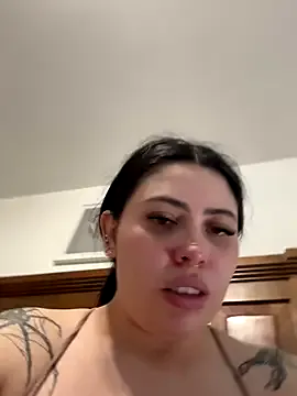 AmiLewis – webcam model profile photo Image 8