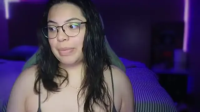 Eden-top – webcam model profile photo Image 13