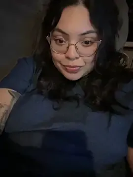 Eden-top – webcam model profile photo Image 3