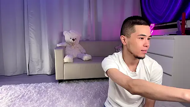 Chaptertoo – webcam model profile photo Image 17