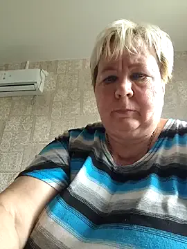 curvyflawless – webcam model profile photo Image 6