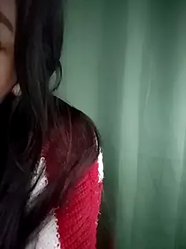 AmiLewis – webcam model profile photo Image 15