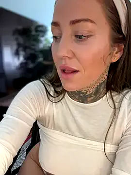 curvyflawless – webcam model profile photo Image 4