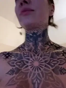 curvyflawless – webcam model profile photo Image 5