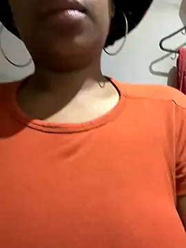 RollDolls – webcam model profile photo Image 8