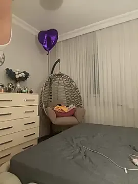 husa_Malikaa – webcam model profile photo Image 6