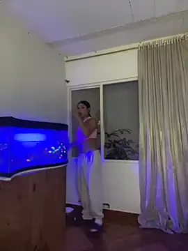 Threesome-no-mercy – webcam model profile photo Image 9