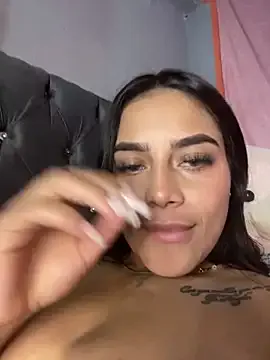 crazy_gerls – webcam model profile photo Image 13