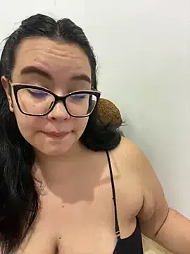 Myna-ssxxy12 – webcam model profile photo Image 8