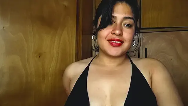 KristalCrowner – webcam model profile photo Image 14