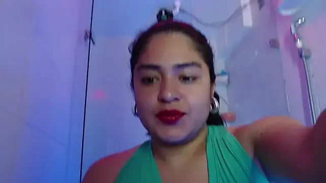 KristalCrowner – webcam model profile photo Image 3