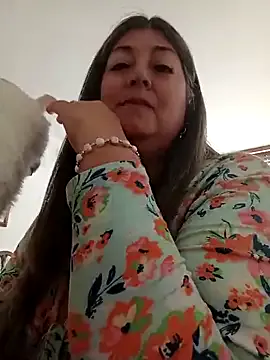 alana15 – webcam model profile photo Image 12