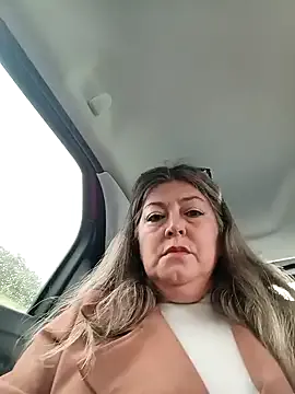 alana15 – webcam model profile photo Image 19