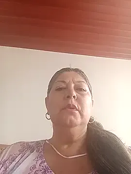 alana15 – webcam model profile photo Image 3