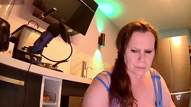 Simone_Miller – webcam model profile photo Image 2