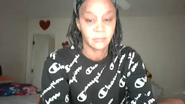 SoniaScott – webcam model profile photo Image 12