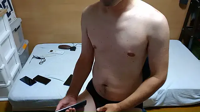 EmiliaCatalina – webcam model profile photo Image 9