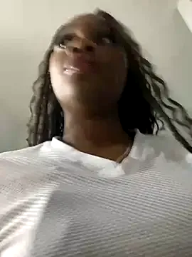 babyaylin – webcam model profile photo Image 16