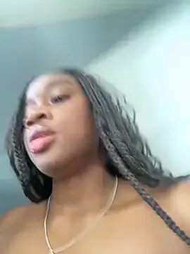 babyaylin – webcam model profile photo Image 17