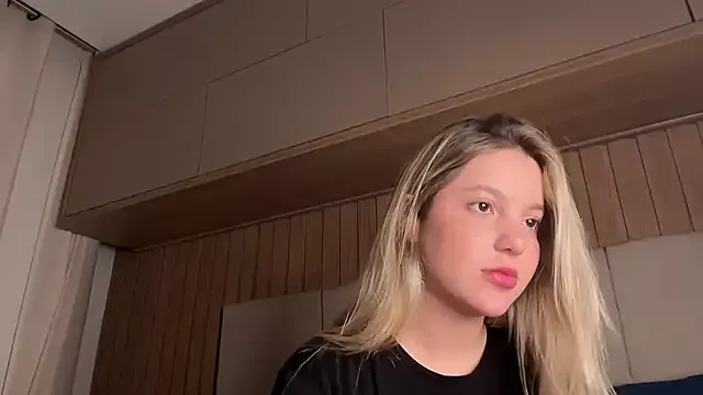 camiysebas21 – webcam model profile photo Image 12