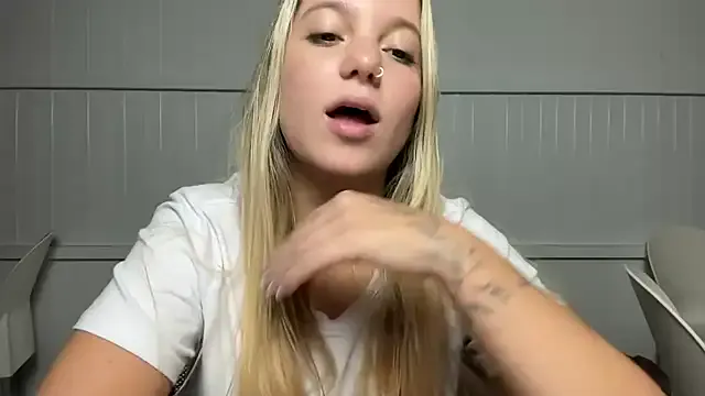 camiysebas21 – webcam model profile photo Image 2