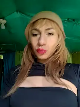 ClaireBree – webcam model profile photo Image 2