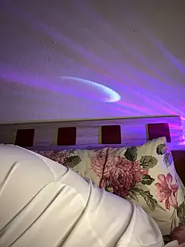 Megan_galactica – webcam model profile photo Image 9