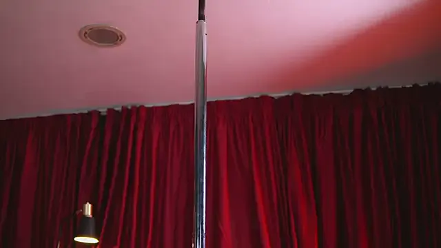 ORLA86 – webcam model profile photo Image 8