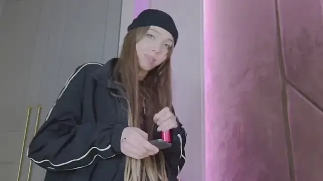 Sofia18_pinkk – webcam model profile photo Image 8