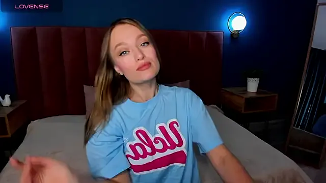 minamoons – webcam model profile photo Image 15