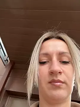 curvyflawless – webcam model profile photo Image 14